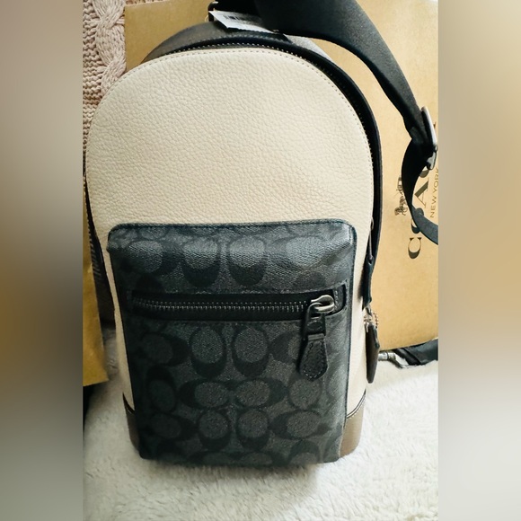 Coach west pack for men. Brand new with box and paper bag perfecf for gifting. - Picture 3 of 3